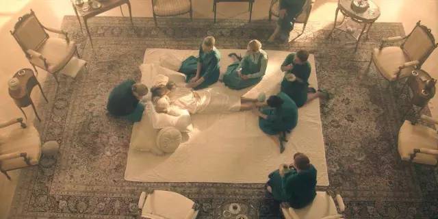 杨丽萍、陈数等女星热议：女性是不是用来生育的工具