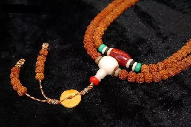 还在为摆盘而犯愁吗,文玩手串穿绳打结方法视频教程