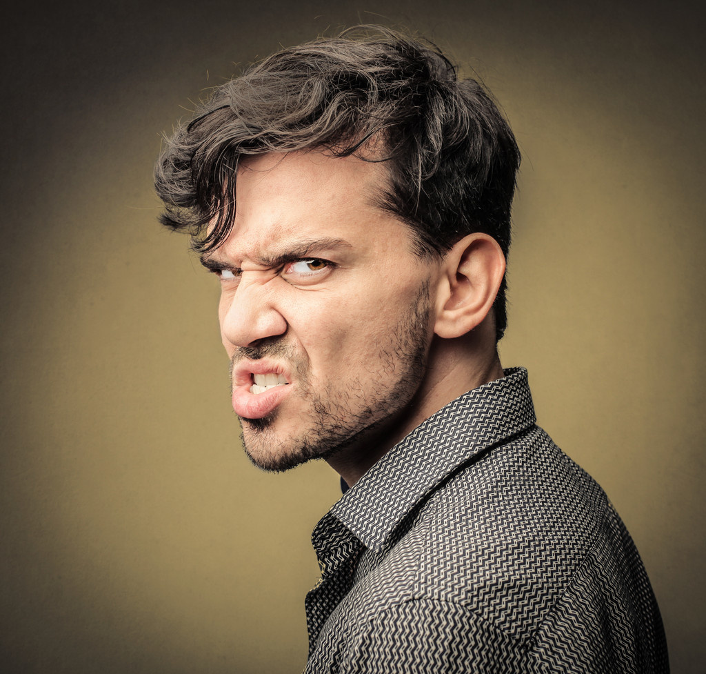 睡眠不好掌纹有什么变化,掌纹多而乱是不是熬夜引起的