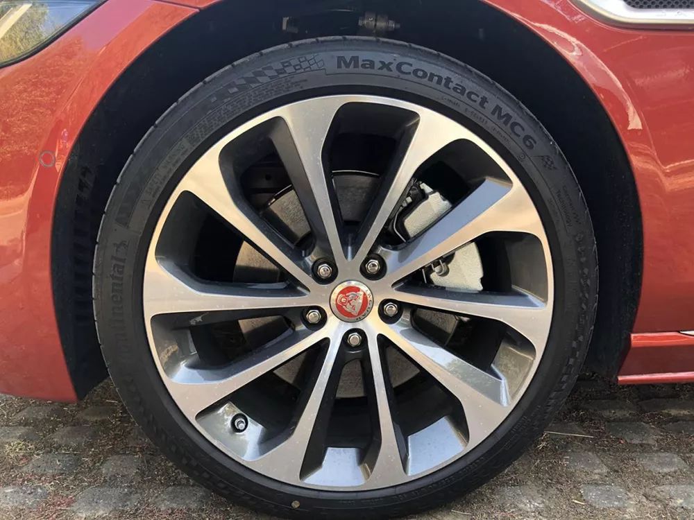 2020捷豹xel问题真的很多吗,捷豹xel2020款对比凯迪拉克ct5