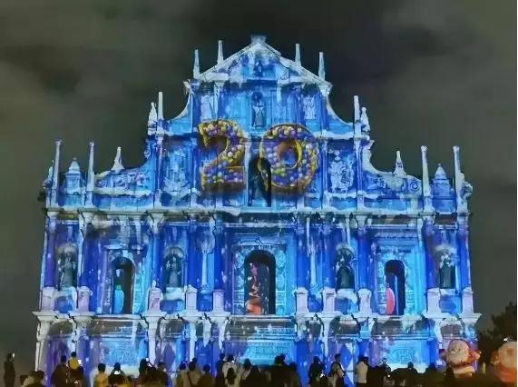 1999年澳门回归祖国升旗仪式,澳门回归祖国20年来的发展经验