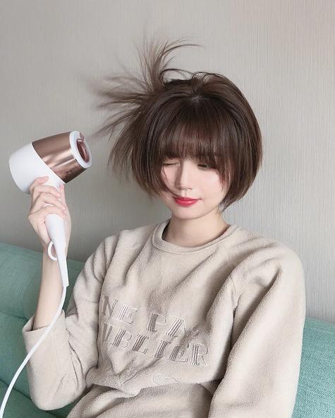 洗完头头发变顺滑,洗头发能让头发变多吗