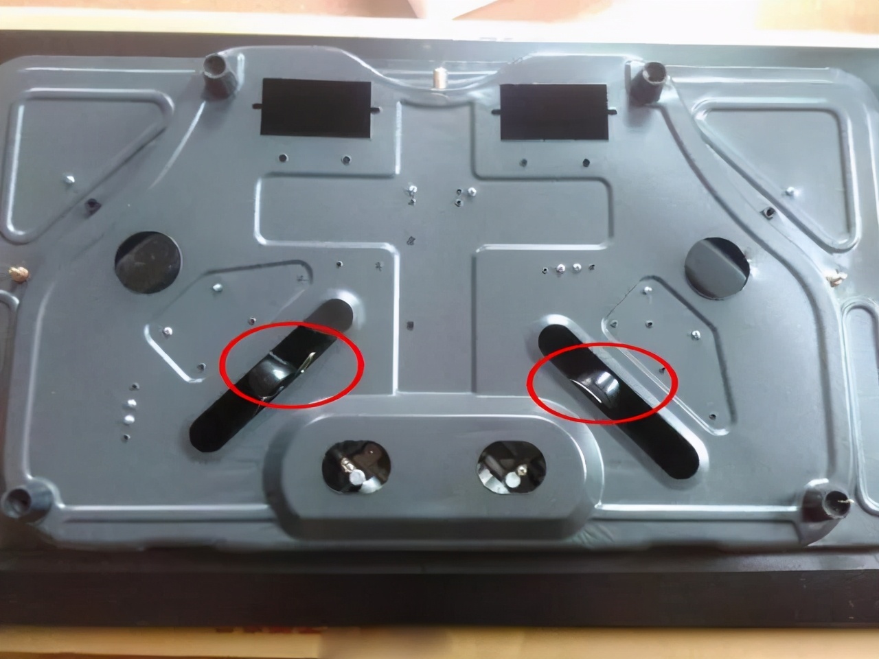 燃气灶打火后自动熄火,燃气灶点火后自动熄火