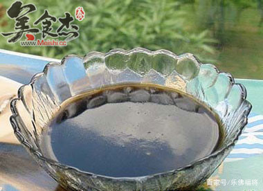 龟苓草熬龟苓膏,龟苓粉做龟苓膏怎么确定凝固