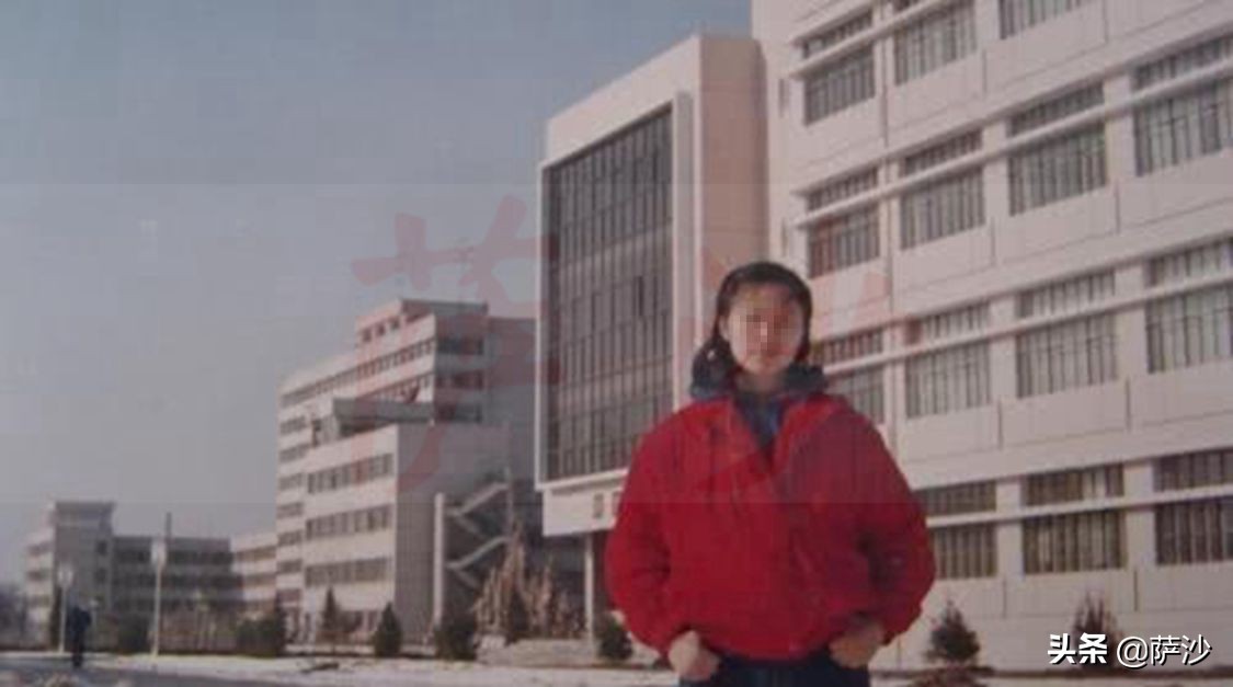 婚外孽缘让女教师对无辜女童泼硫酸：90年代杨晓霞残害儿童案件