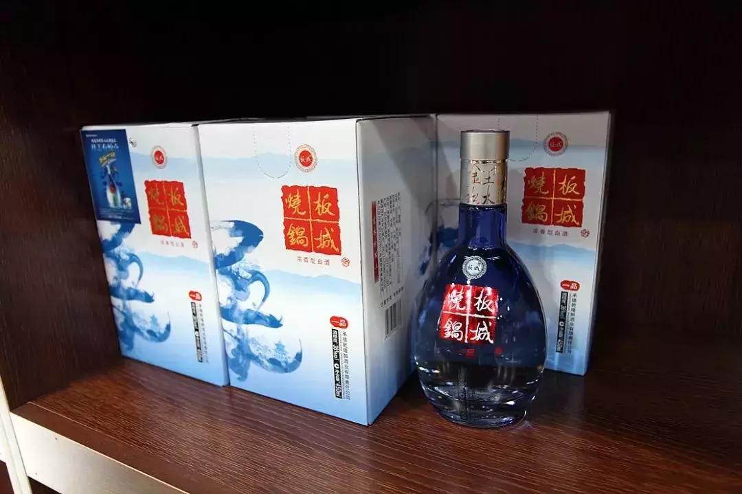 门头沟老牛栏山专卖店回来啦！3店同开！送给好喝口儿的朋友