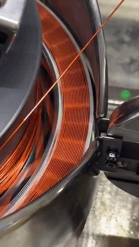 看看这几个工厂机械的动图，看着好像还挺有意思的啊