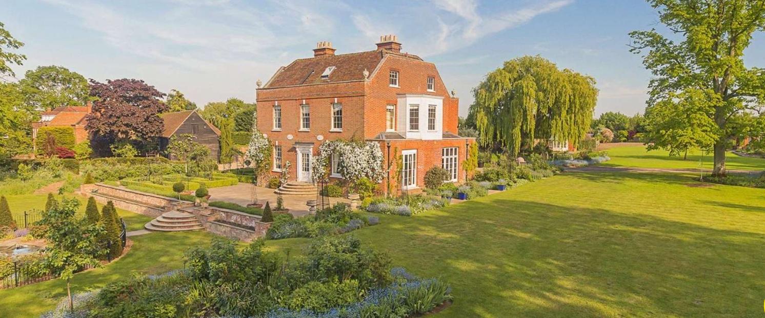 阿联酋总统身家1654亿光在伦敦就有140套豪宅