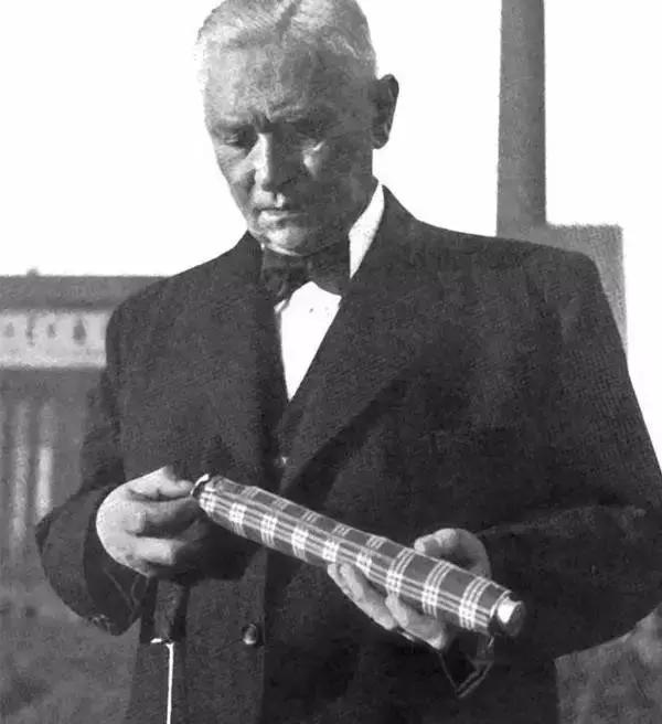 劳斯莱斯一把伞10万元,劳斯莱斯十万元的伞