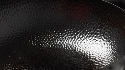 日本手工锻打铁锅,真正的手工锻打铁锅