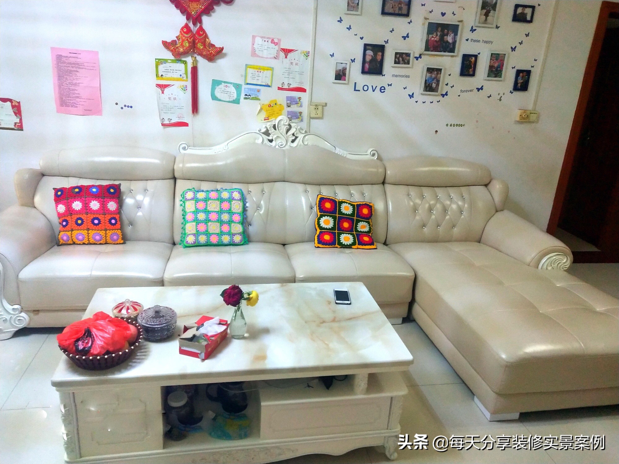 她家房子入住十三年，室内还保持很干净，窗户外晾衣服，谁见过？