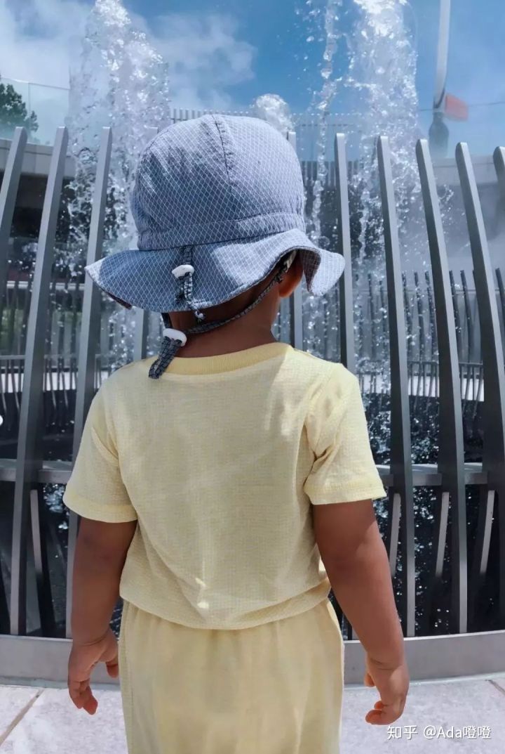 独自带2岁的娃怒刷了10次上海迪士尼，不听我听谁？