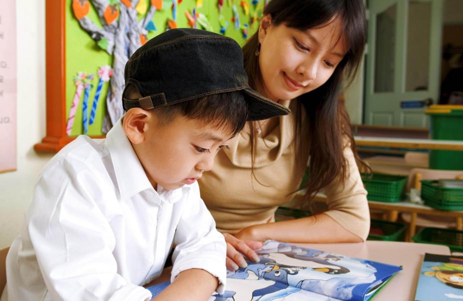 陪孩子写作业,一道题讲3遍还不理解,4种方法让你不为作业发愁