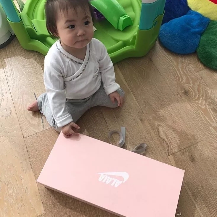 王诗龄戴的珠宝,王诗龄戴卡地亚手镯多少钱