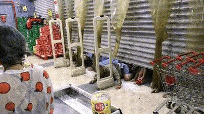 为什么加油站要24小时上班,为什么加油站一个工资1800