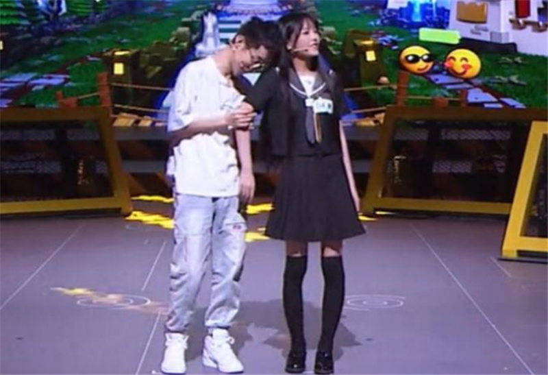 蔡萝莉合拍意外露脸,蔡萝莉婚纱照