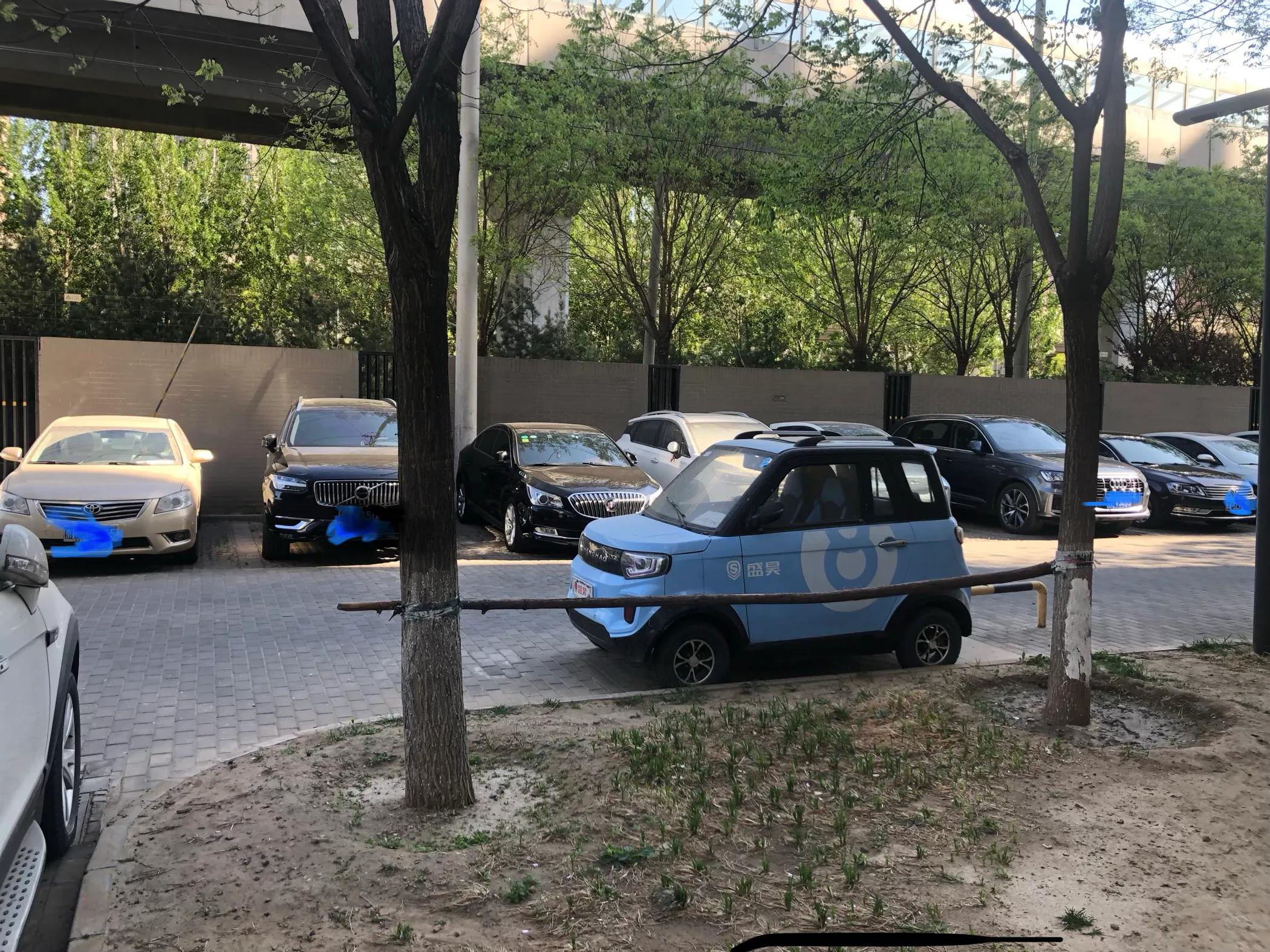 住一层等于住地下室？不要让精明的开发商忽悠，万科楼盘大揭秘