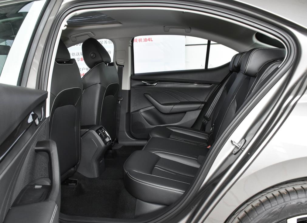 15万想换家用suv这几款真香,十万预算这三款家轿最多人买