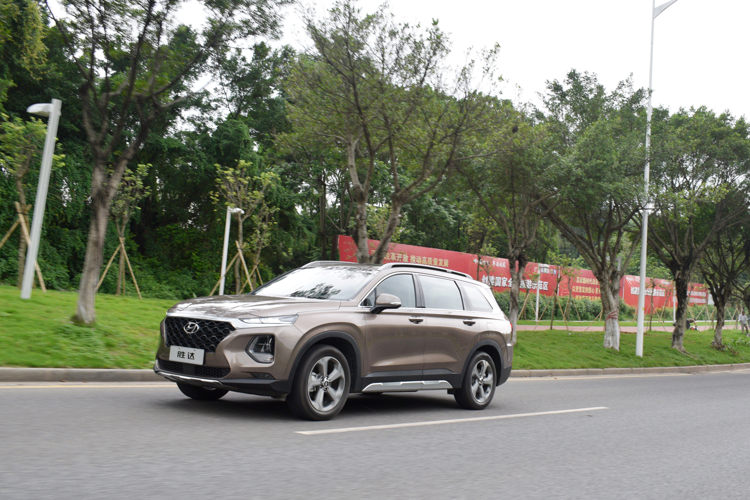 值得买的韩系suv全新胜达,第四代全新胜达六座试驾