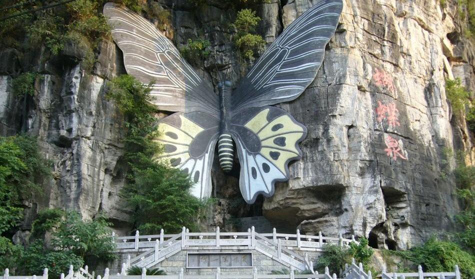 云南旅游攻略必去十大景点合集,云南旅游景点必去十大攻略