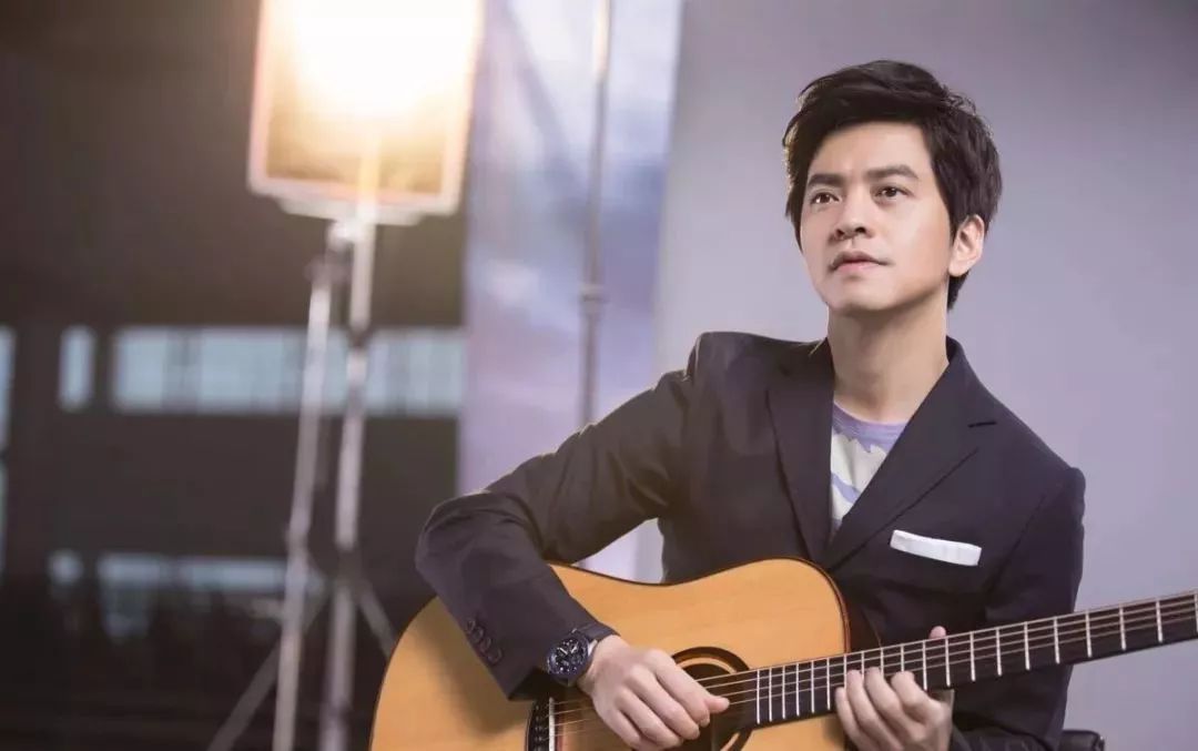 李健跨界的段子,李健段子手解读