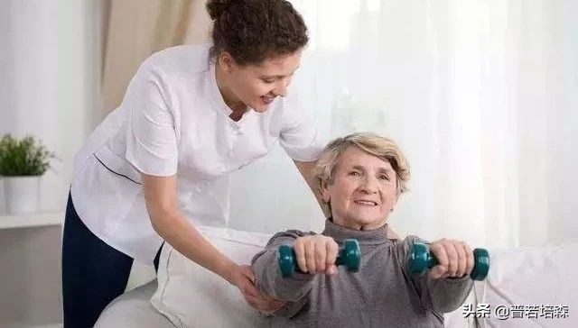 脑卒中偏瘫患者肢体功能训练,脑出血偏瘫患者手指康复训练方法