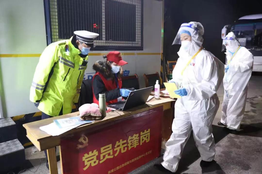 战疫下的温暖和感动,战疫时刻暖心坚守