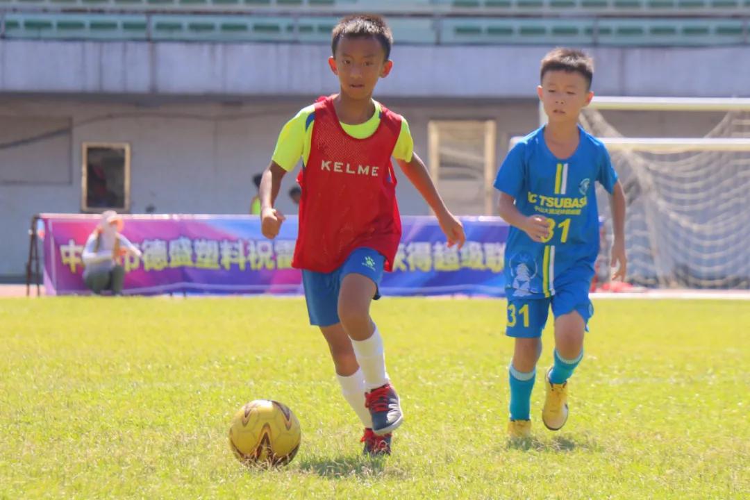 当中山、日本足球青训“激情相遇”，你更支持谁？