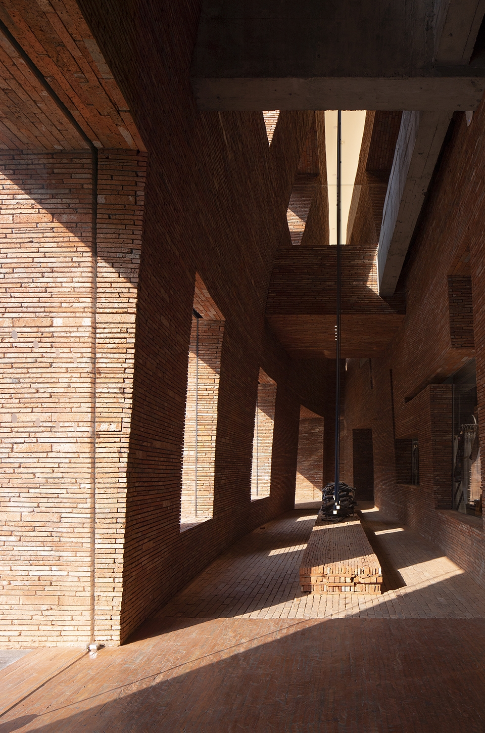 ur华师旗舰店,ur莘庄旗舰店