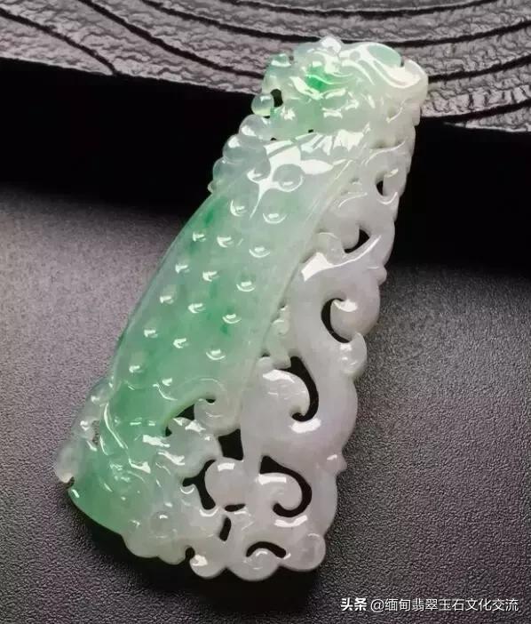 翡翠雕刻房子造型寓意,翡翠雕刻蚂蚁和虫子寓意