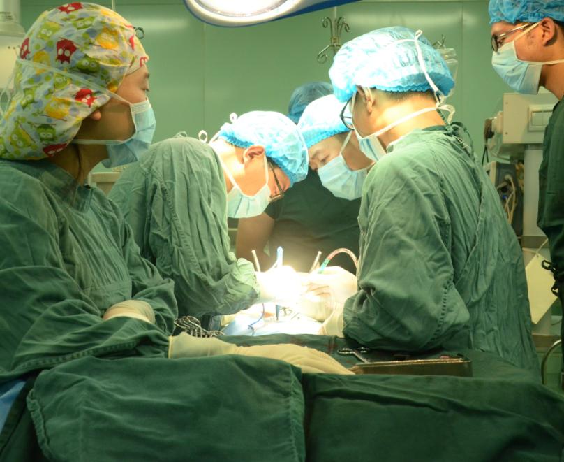 孕妇生孩子老公崩溃大哭,孕妇生儿子父亲崩溃了