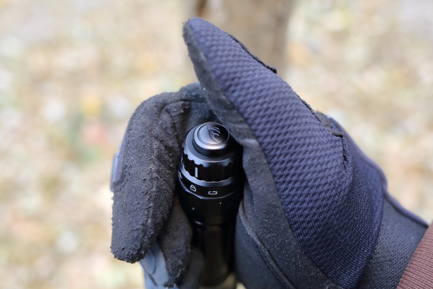 回归操作本质FENIXTK11TAC机械双模式战术电筒评测