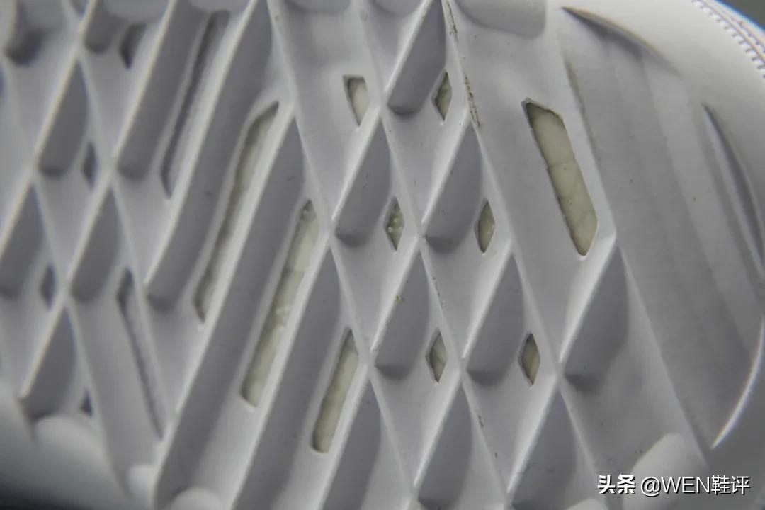 又帅又能打防滑实战鞋,又帅又能打篮球鞋