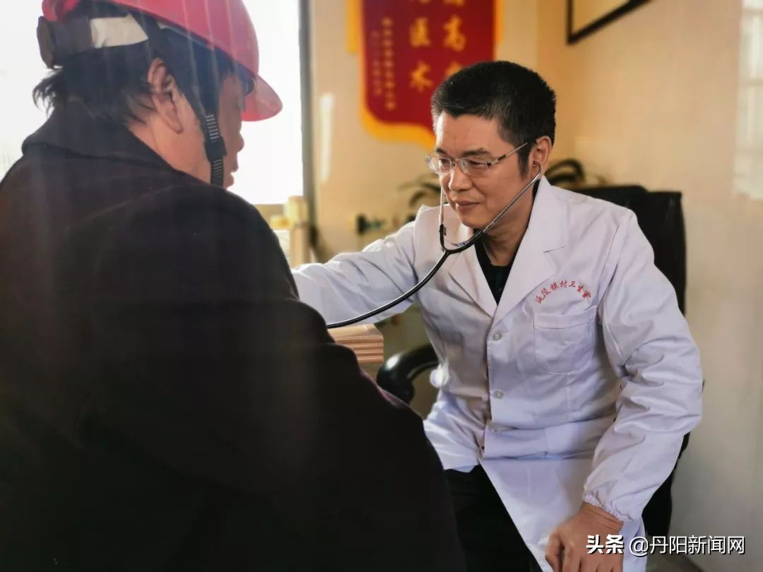 点赞！“白求恩式”好大夫，蒯庄人民的贴心人