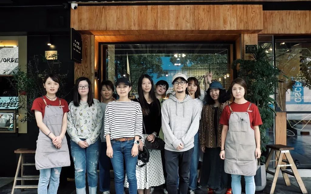 花椒、蛋烘糕和肉桂，对头，这里是咖啡店