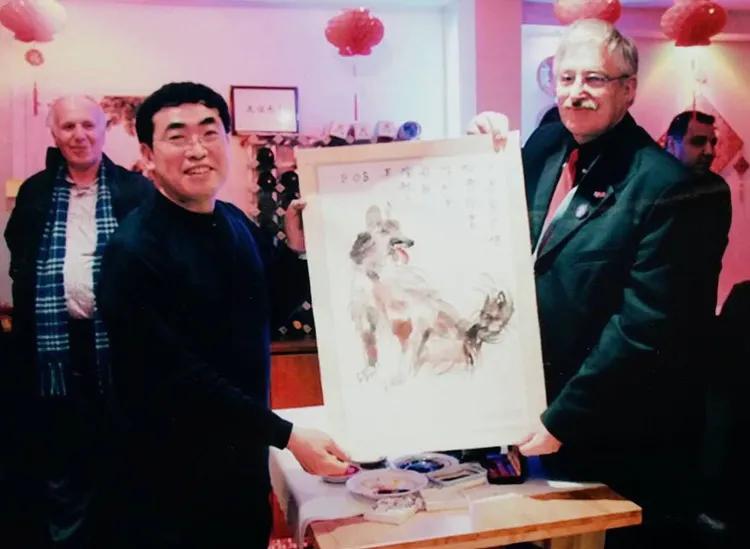 掌上乾坤指间生花世界级艺术家-贾同辉的“指墨”风釆