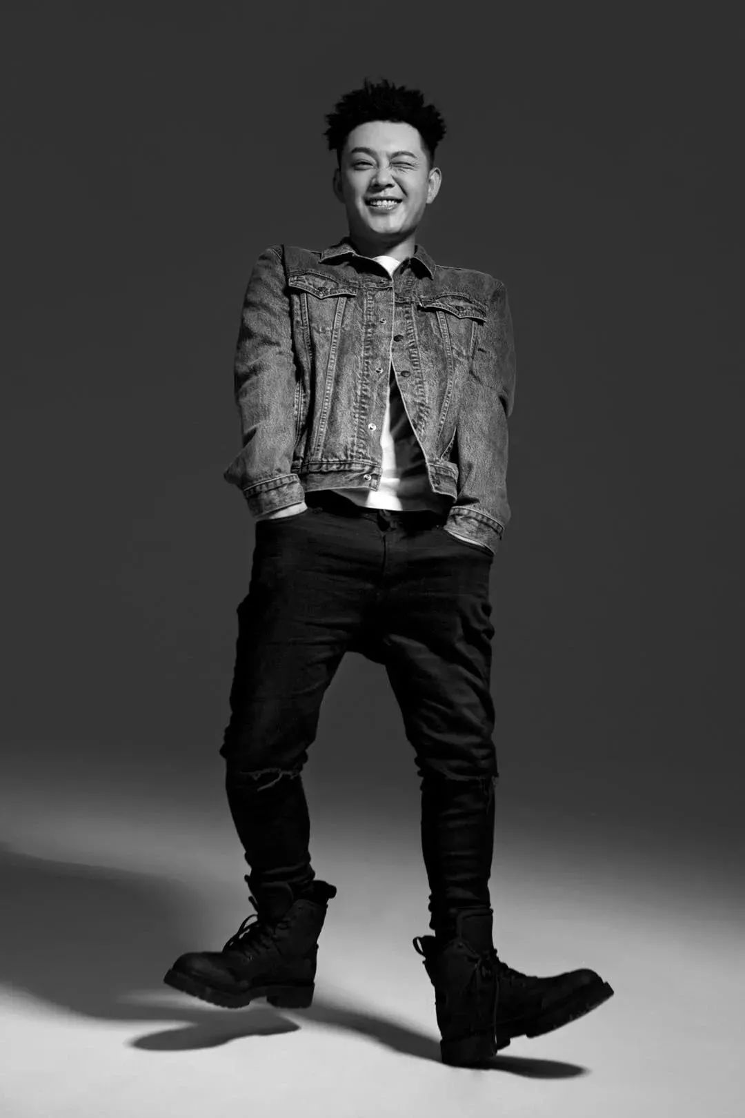 11/08来左边跟我一起画个龙，右边画一道彩虹