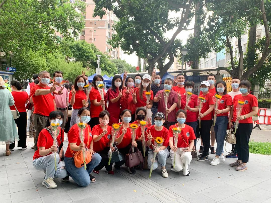 萌娃、萌宠纷纷抢镜！今年高考作文，深圳学生躺赢？