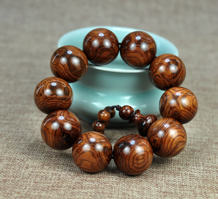 黄花梨手串开裂了怎么处理,海南黄花梨手串开裂了怎么办