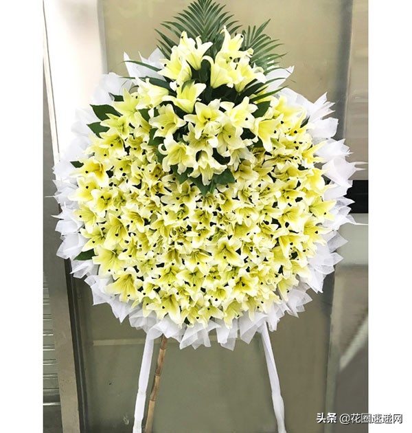 八宝山可以摆花圈吗,八宝山公墓灵堂挽联