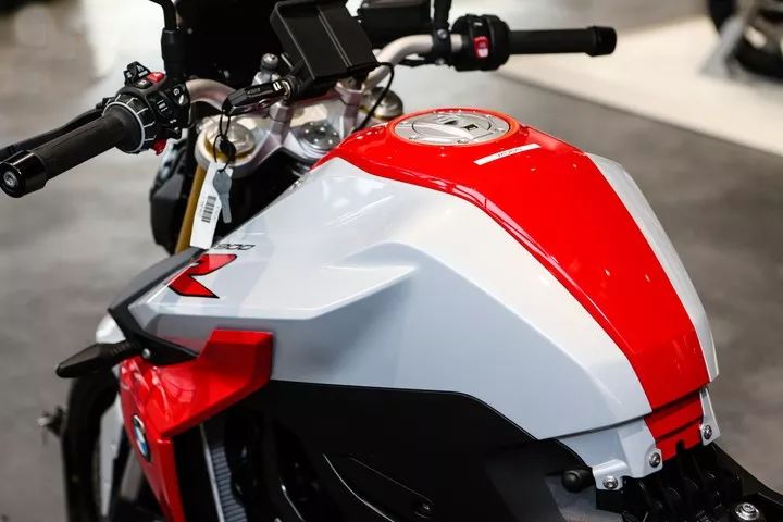 宝马f900r新车落地优惠,全新宝马f900xr落地价