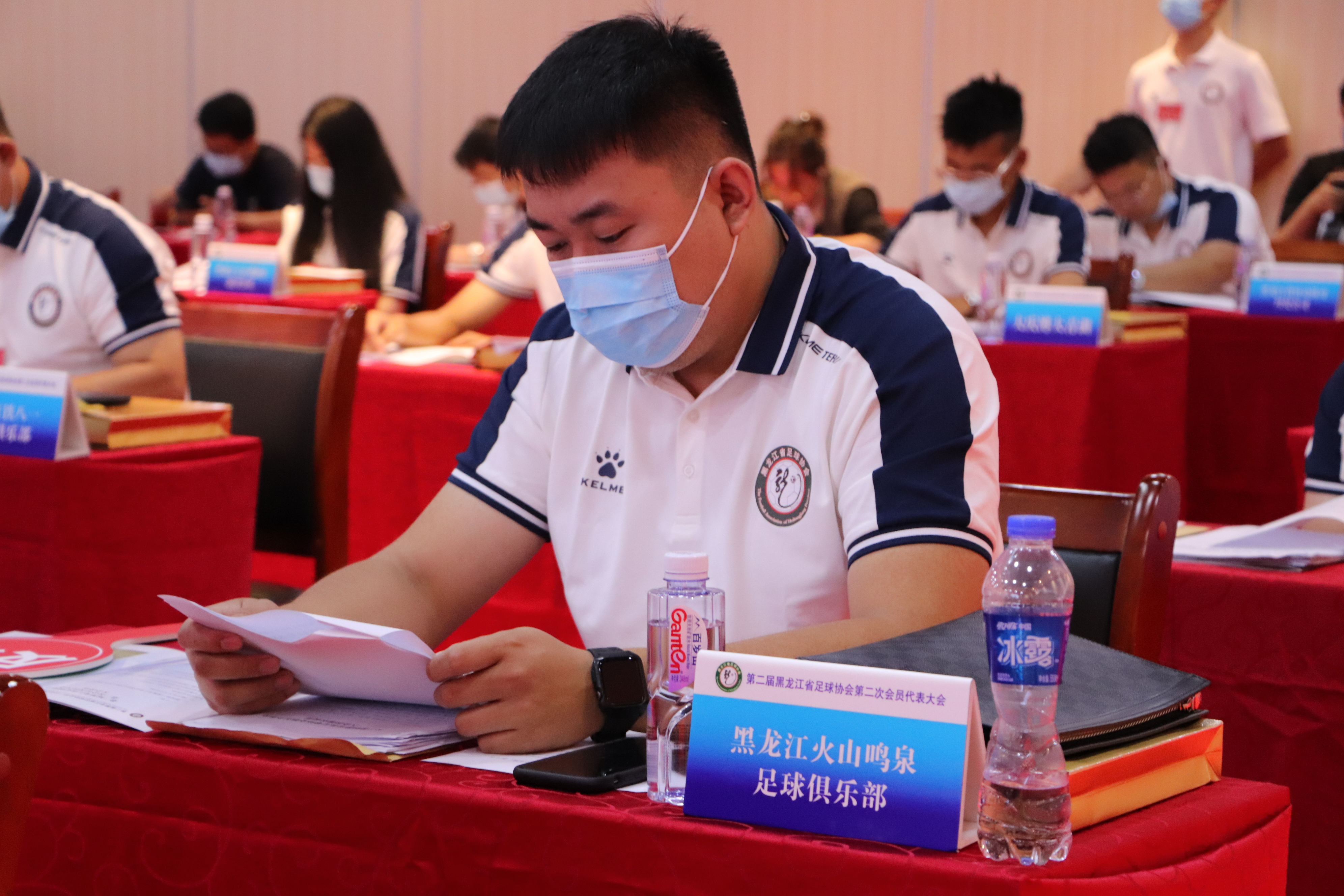 第二届黑龙江省足球协会第二次会员代表大会8日在哈举行董晓冬当选新一届省足协主席