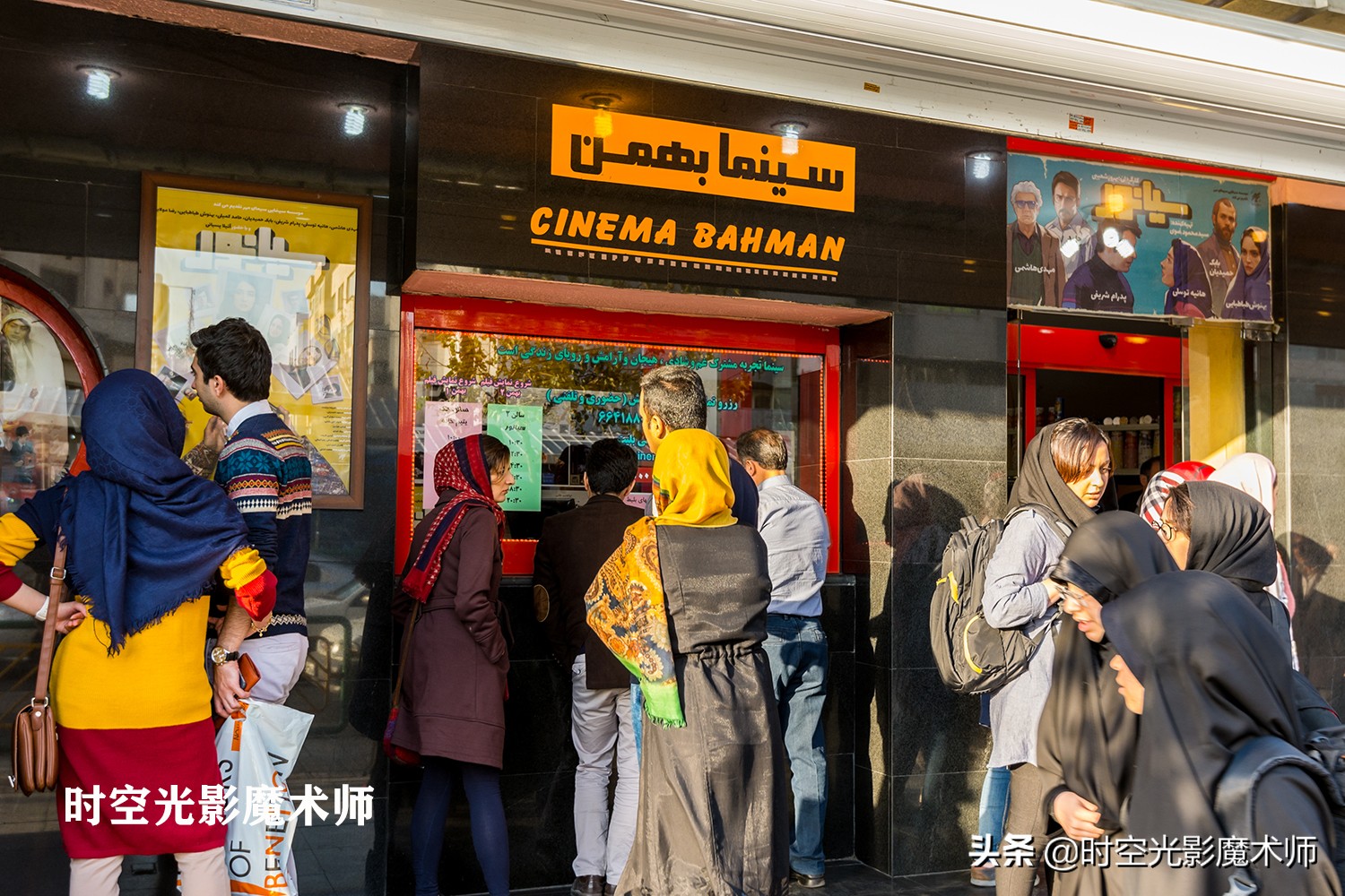 伊朗首都德黑兰夜景航拍,伊朗德黑兰图