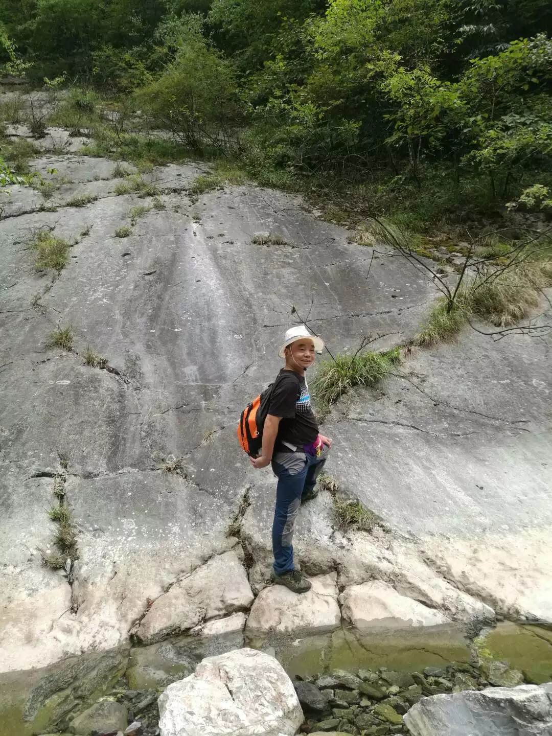 西漂湾瀑布群,建始西漂湾瀑布群