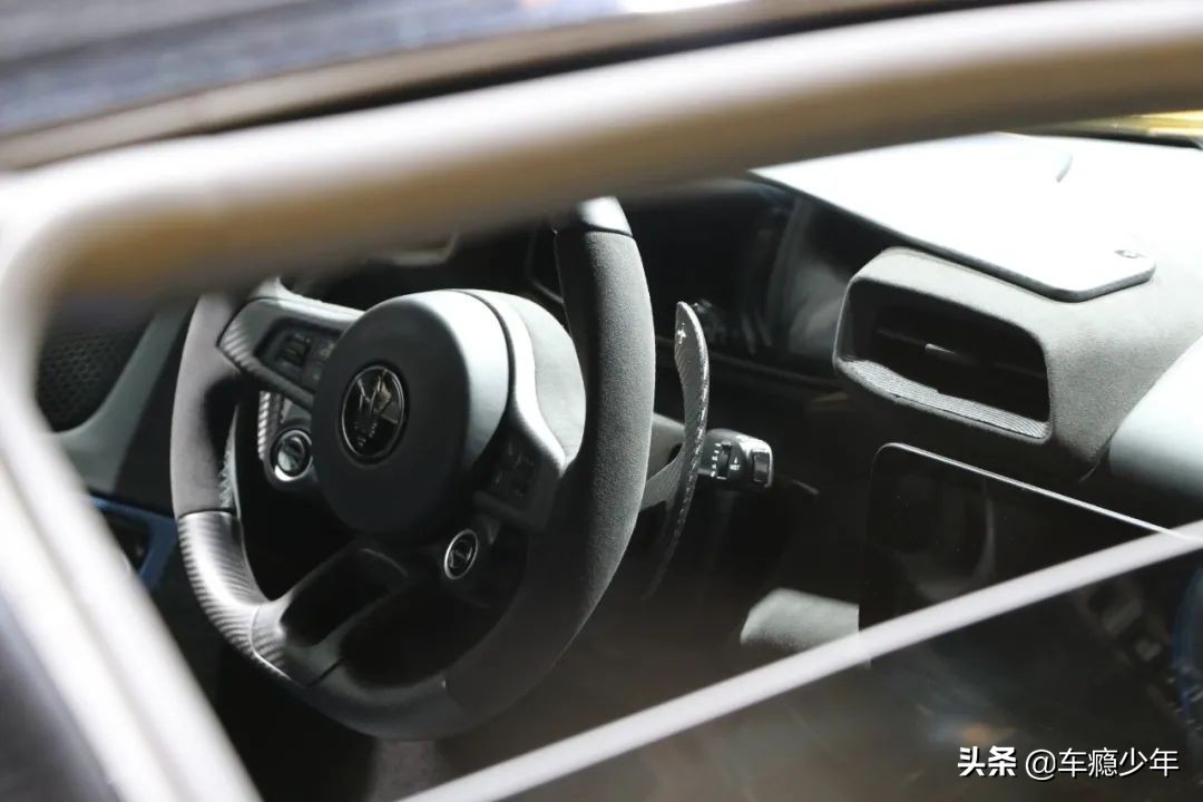 玛莎拉蒂mc20全新最低落地价格,售价210万元玛莎拉蒂mc20全球首发