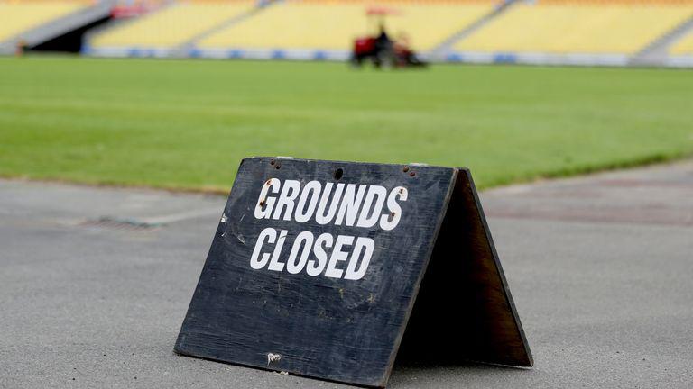 英国顶级足球赛事将重新启动，赛事顺利进行究竟需要多少人？