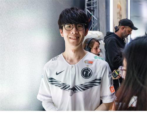 ts玩上单卡牌,上单卡牌还可以玩吗