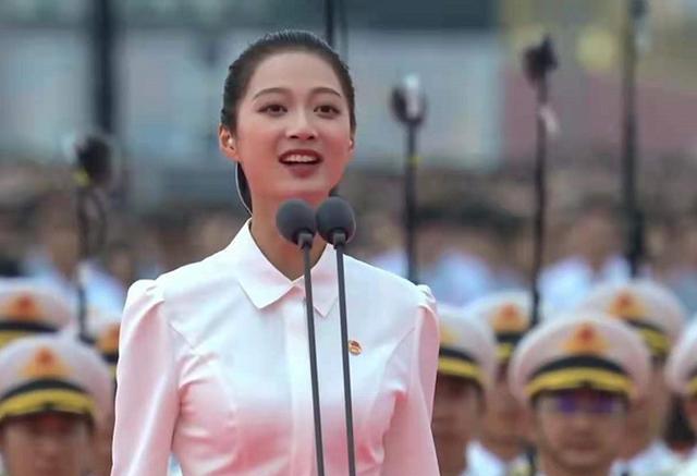 领诵归来后,中国传媒大学校花冯琳,新的努力方向是什么?