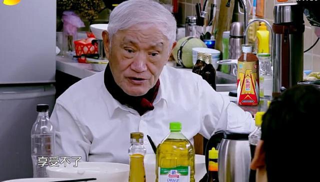 牛犇老师真的是宝藏大爷了！从影70年，人狠话不多，满满正能量！