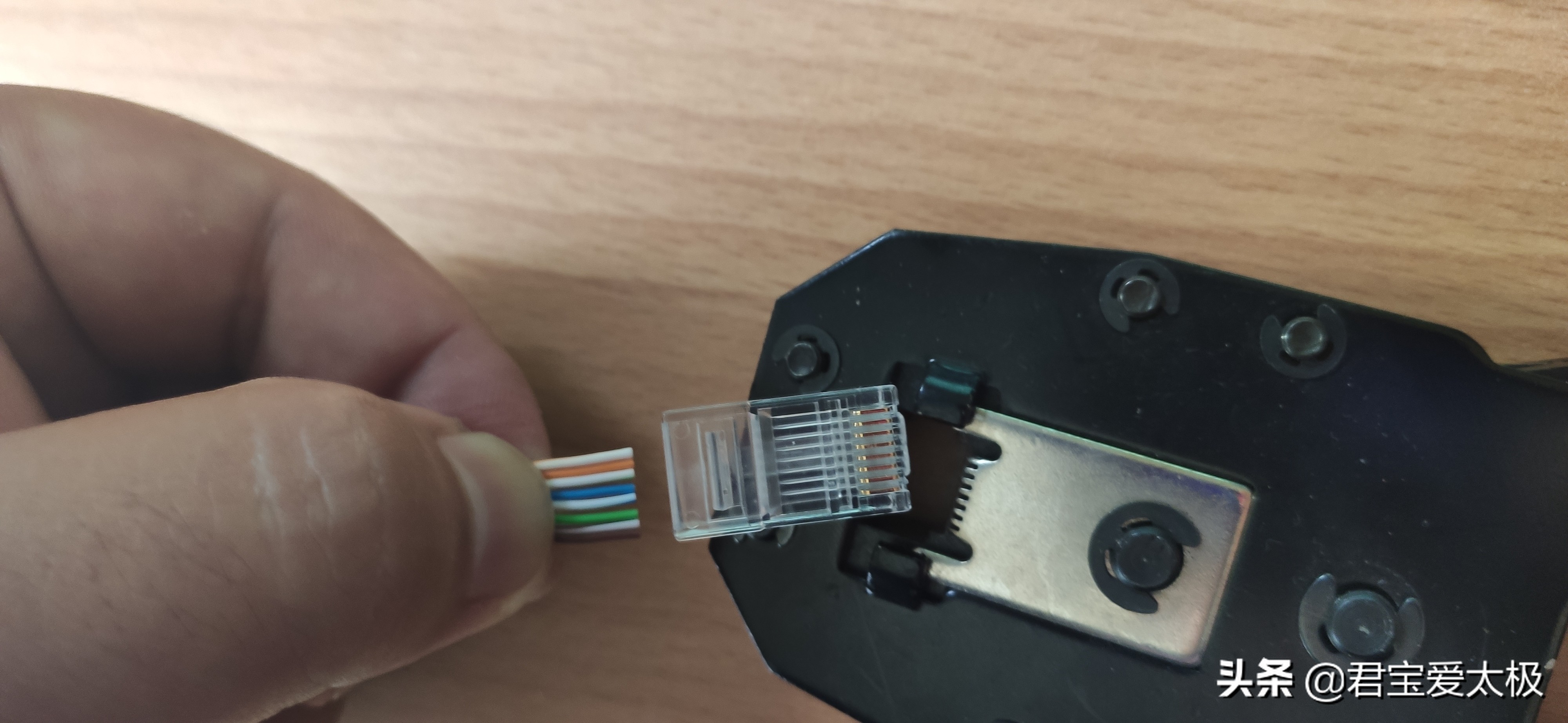 如何自己安装网线的水晶头,超五类网线做水晶头教程